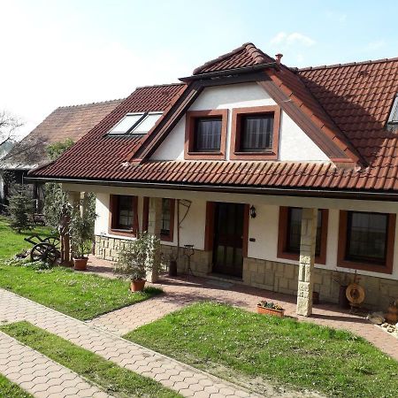 Apartman Kristina Ivachnova 49 Besenova Exterior photo